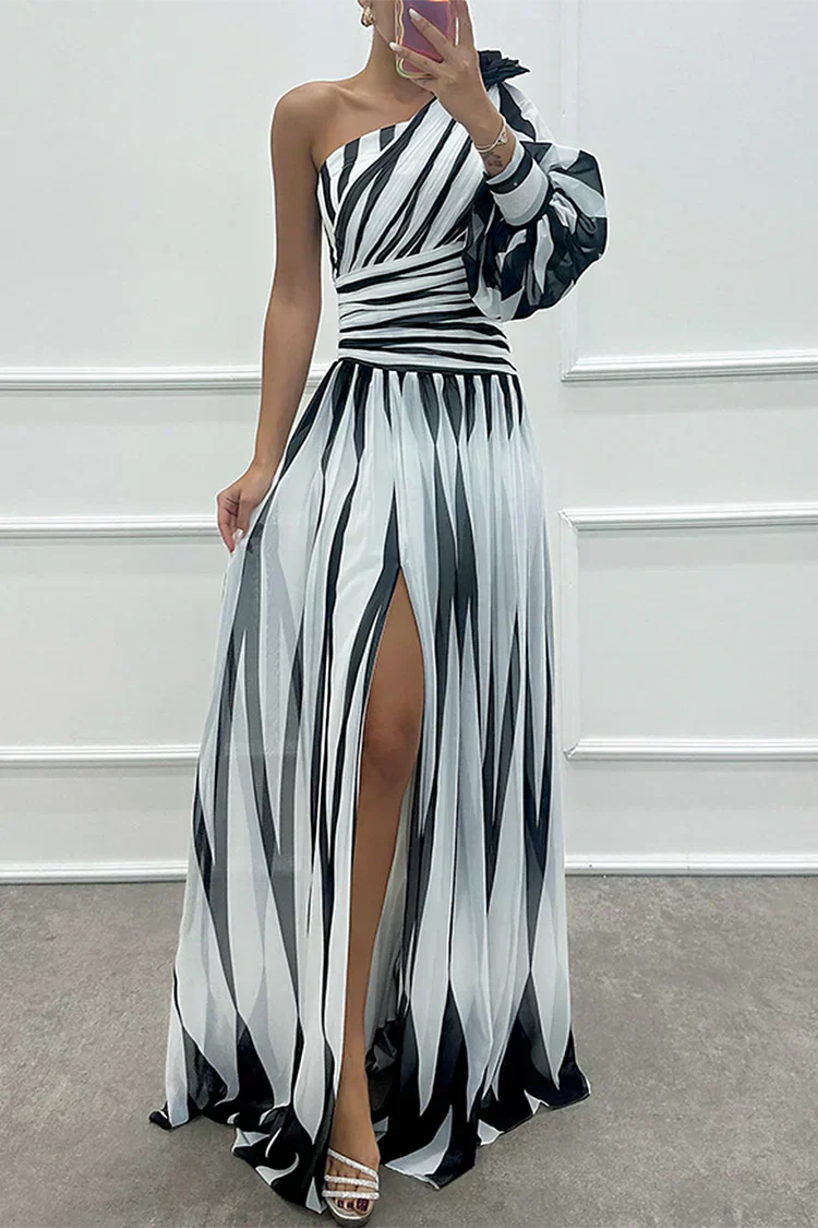 Bonnie™ | Elegante Gestreepte Maxi Jurk met Één Schouder
