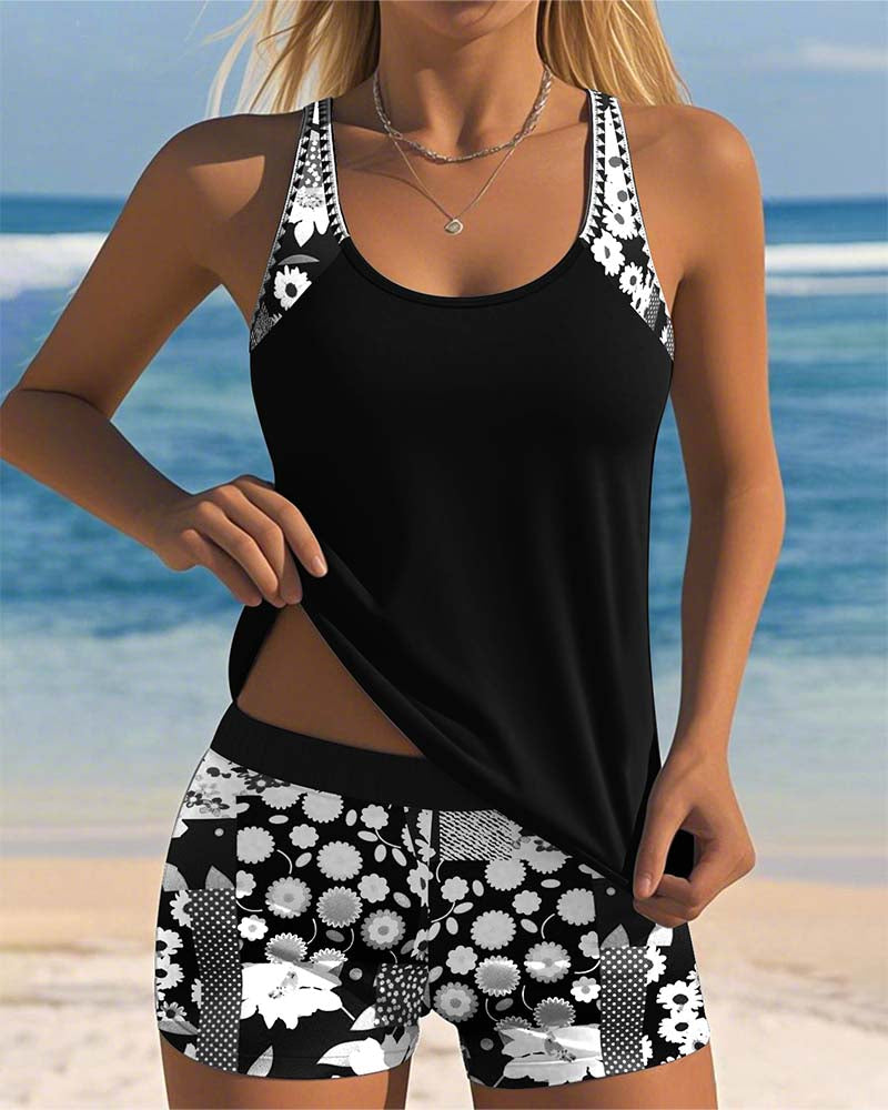 Melanie™ | Twee-delig Badpak met Comfortabele Pasvorm en Bloemige Strandstijl