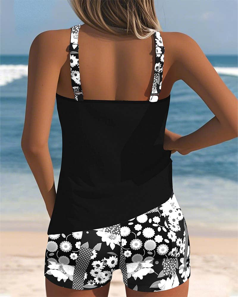 Melanie™ | Twee-delig Badpak met Comfortabele Pasvorm en Bloemige Strandstijl
