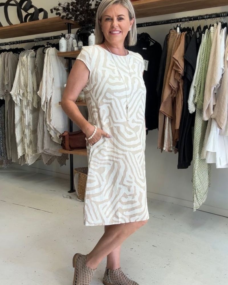 Christina™ | Zomerjurk met Ronde Hals en Elegante Print