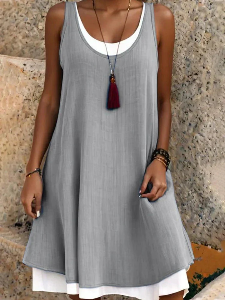 Tessa | Dames Mouwloze Scoop Neck Gelaagde Mini Jurk