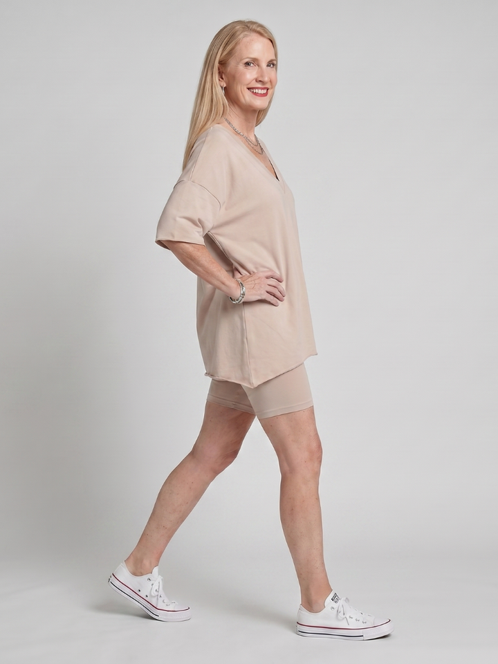 Lucinda | V-Hals Top En Shorts Relaxed Fit Set
