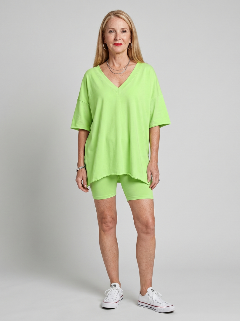 Lucinda | V-Hals Top En Shorts Relaxed Fit Set