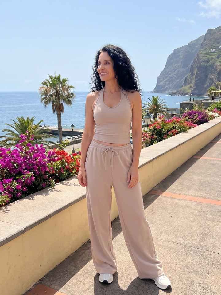 Helena | Mouwloze Top met Ronde Hals en Brede Pantalon Set