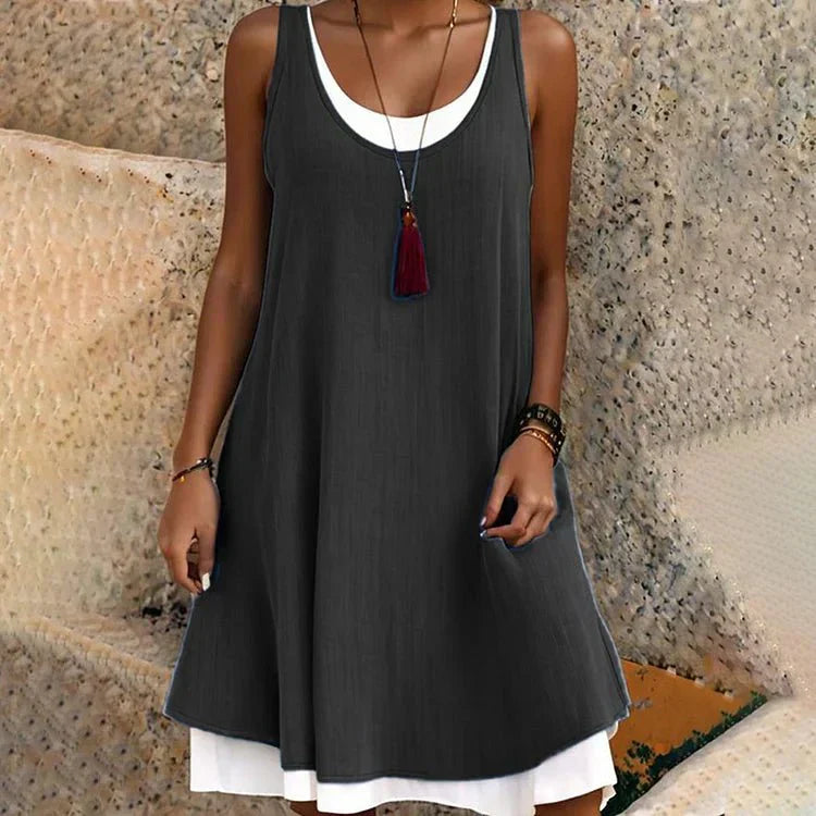 Tessa | Dames Mouwloze Scoop Neck Gelaagde Mini Jurk