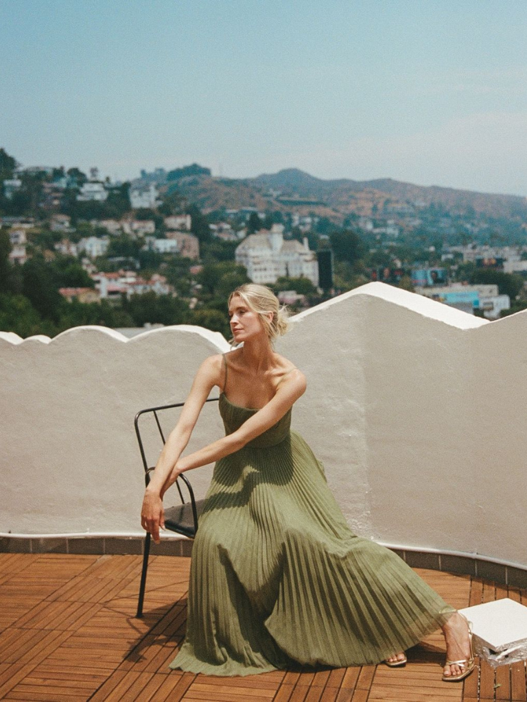 Sonya™ | Sculpted Pleated Maxi Jurk