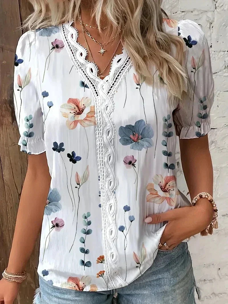 Joann™ | Bloemenkant V-Hals Blouse
