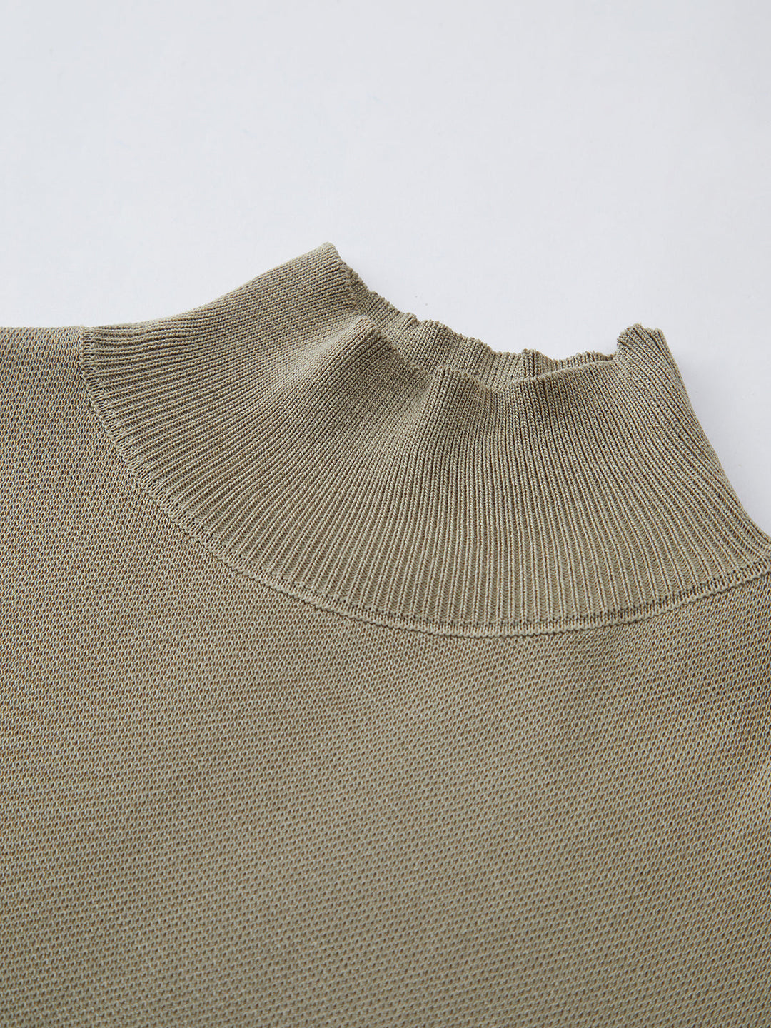 Noira | Dames Mock Neck Mouwloze Top Met Gevoerde Schouders